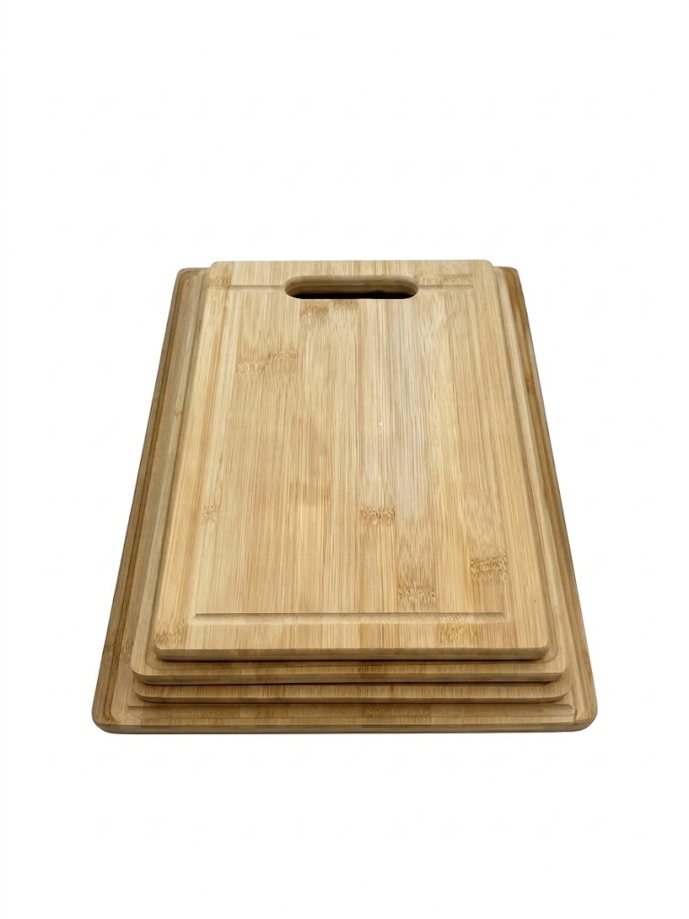 Bamboo cutting board with juice groove and built-in handle